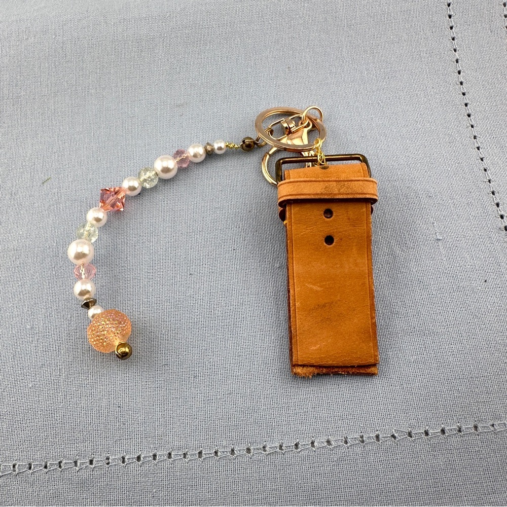 Louis Vuitton Tan Key Holder with Beaded Chain - Picture 2 of 5